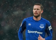 熊猫体育平台-新王当立，锡安接管季后赛，76人斩落魔术启示录